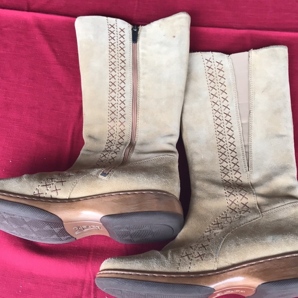 Dansko knee high suede boots with detail 40 EUC - Picture 3 of 5